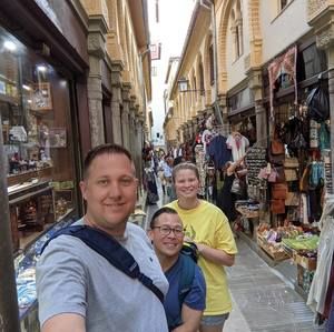 Meet your Posher, Thomas